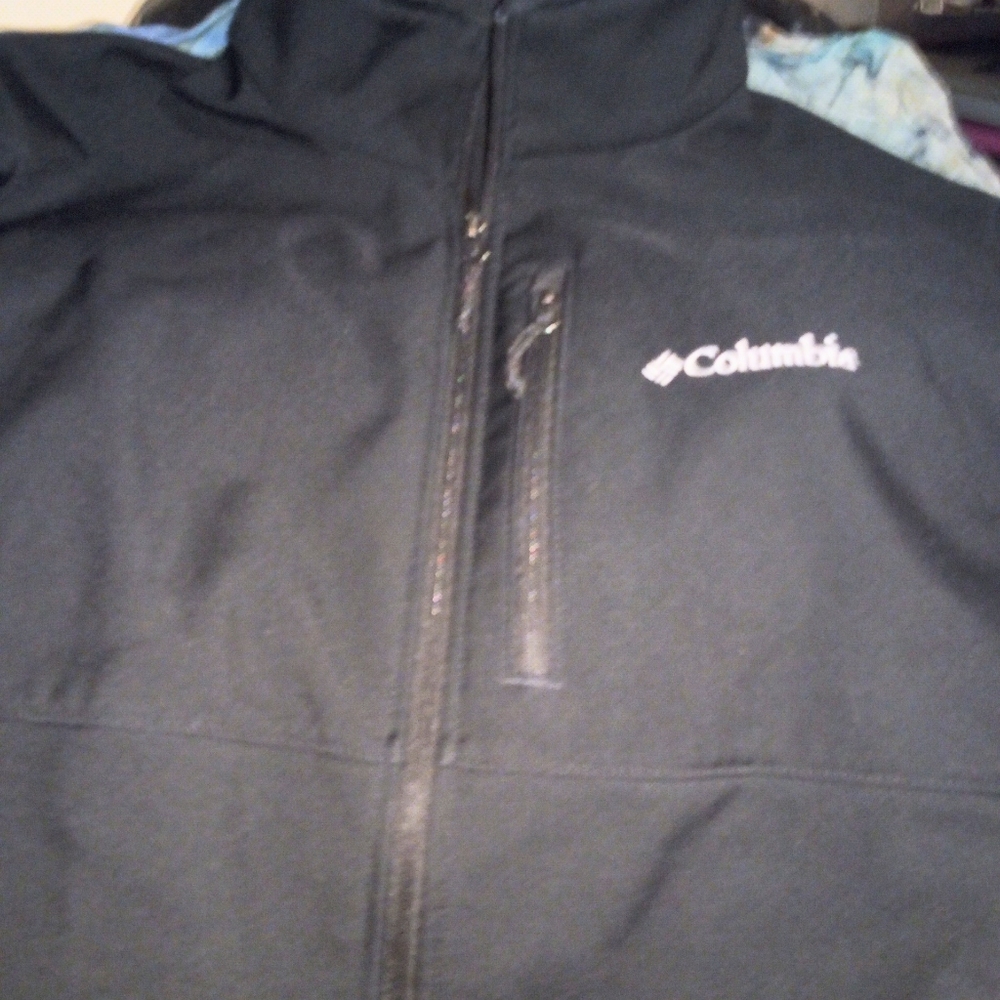 Mens large Columbia jacket MAKE AN OFFER!!